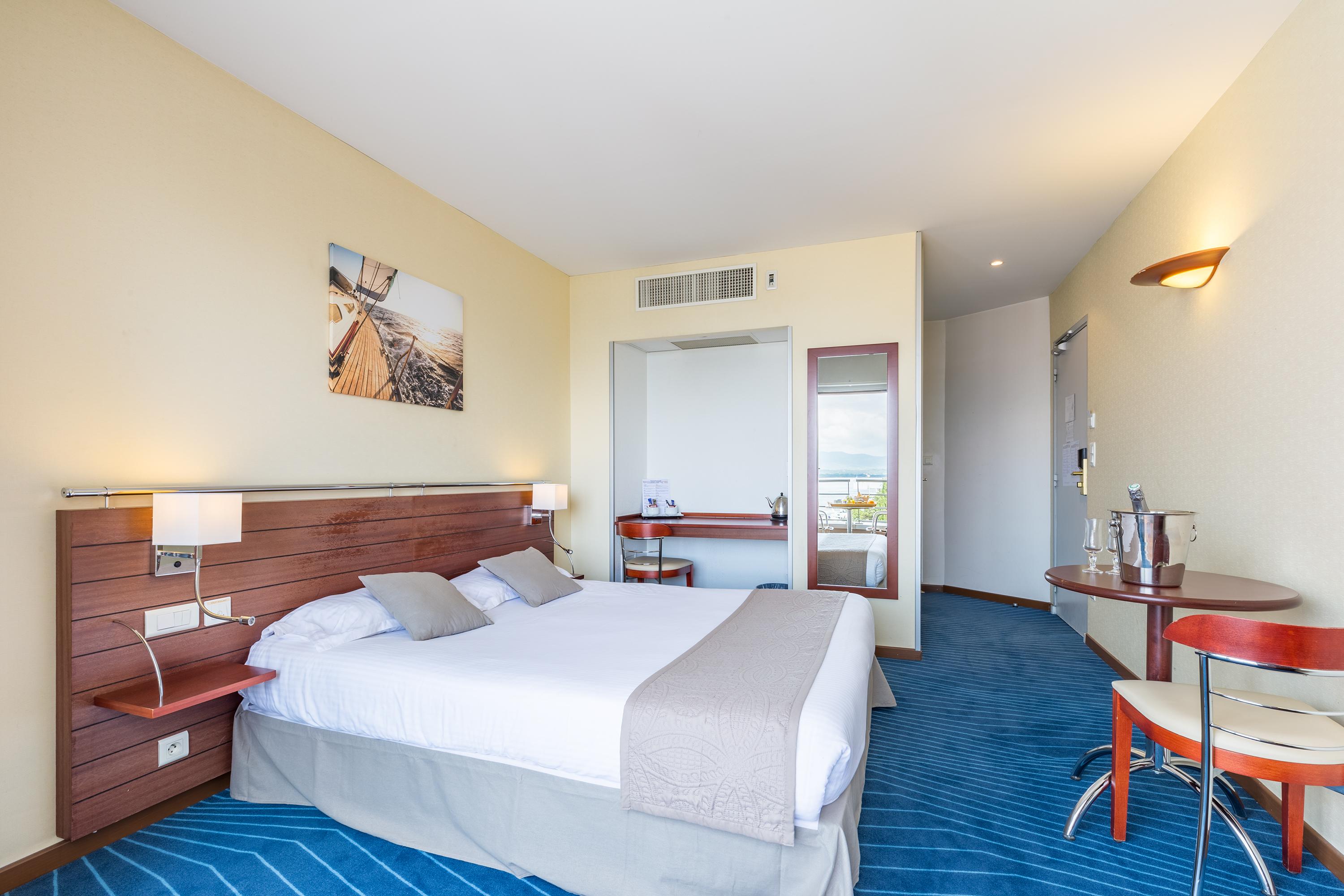 Saint-Raphaël Hotel Brise De Mer - Piscine Interieure & Exterieure מראה חיצוני תמונה